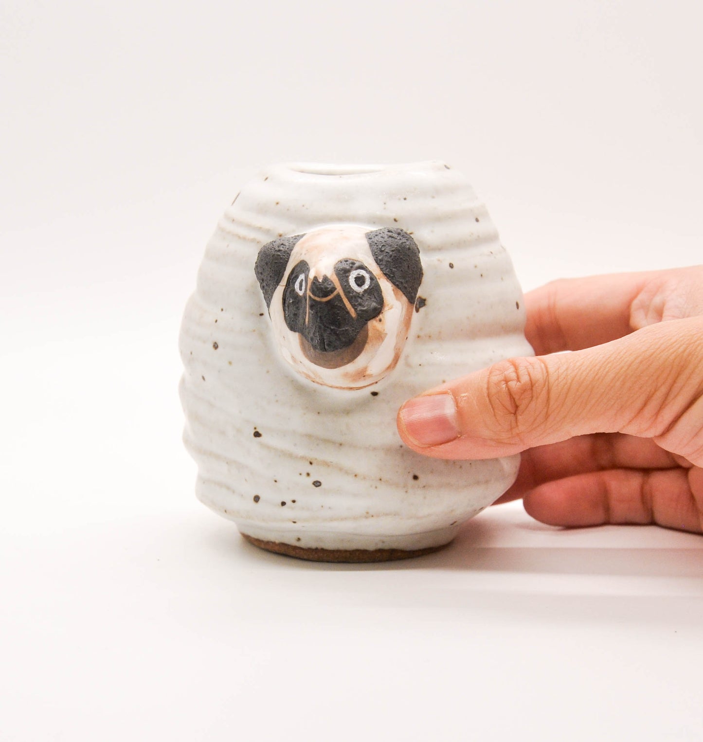 White Lemuranda Bud Vase
